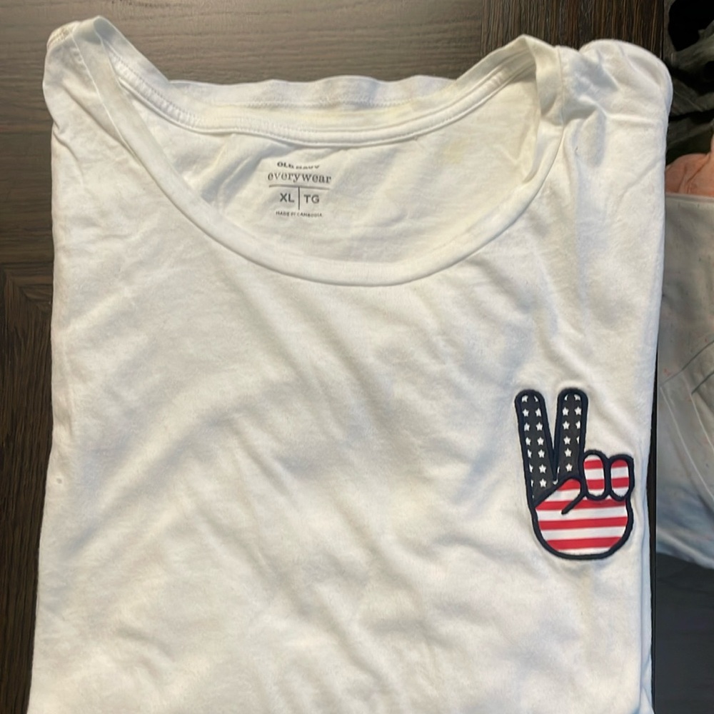 Americana peace tee